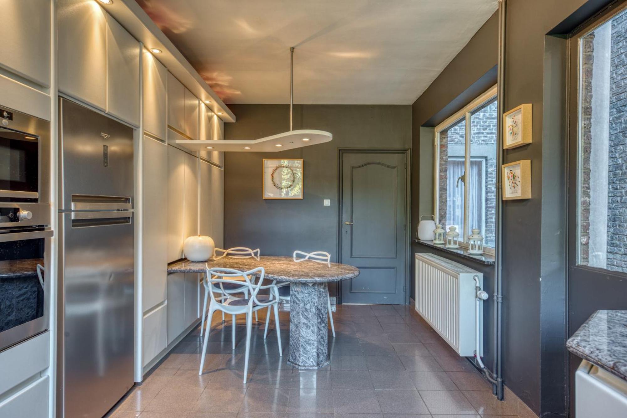 Belle Maison Bourgeoise Partagee De 4 Logements Lieja Exterior foto